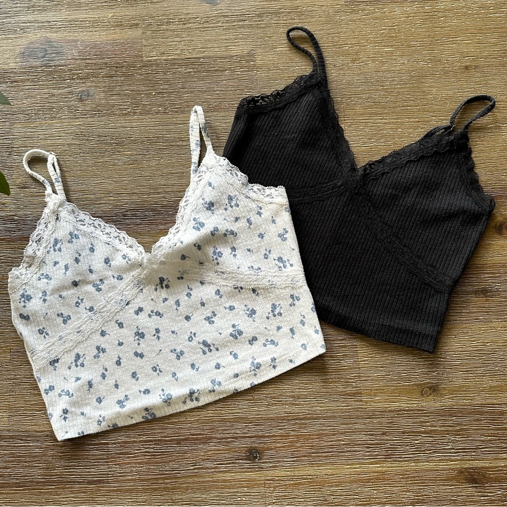 Set of 2 Aeropostale Floral Lace Cami/Tank - Black and White